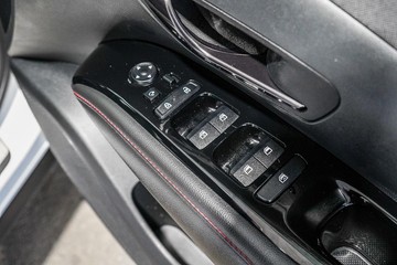 https://dvg-vehicle-assets.s3.amazonaws.com/1203643/38nlymmx812lyeupuzi8w93lp.jpg