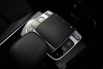https://dvg-vehicle-assets.s3.amazonaws.com/1203648/6feodw6amvdr44bugf7m22zz.jpg