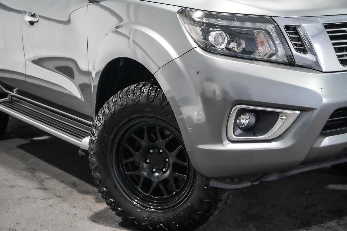 Nissan Navara image 2