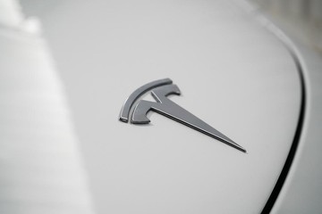 https://dvg-vehicle-assets.s3.amazonaws.com/1203688/9ejpxsfuxo7qgi3xjk0jvn3fv.jpg