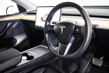 https://dvg-vehicle-assets.s3.amazonaws.com/1203688/ea6m7355mrye2ubq0kqnem7ti.jpg