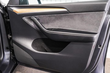https://dvg-vehicle-assets.s3.amazonaws.com/1203692/du1sm6cp4wxizp96k9n3j5k4j.jpg