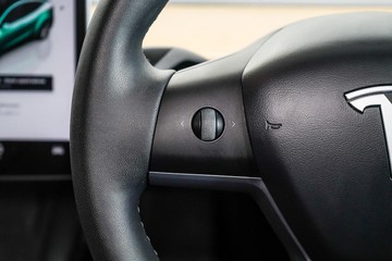 https://dvg-vehicle-assets.s3.amazonaws.com/1203700/4l7wig7i171v6jpkb1v08ixy4.jpg