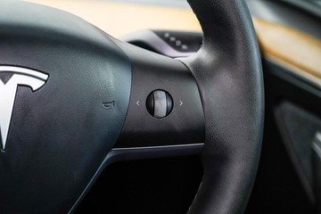 https://dvg-vehicle-assets.s3.amazonaws.com/1203700/98545z0ijzfxnvidh3crgxnqe.jpg