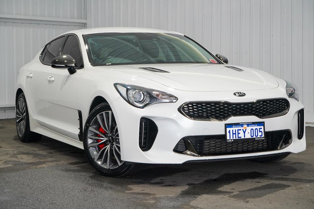 Kia Stinger image 1