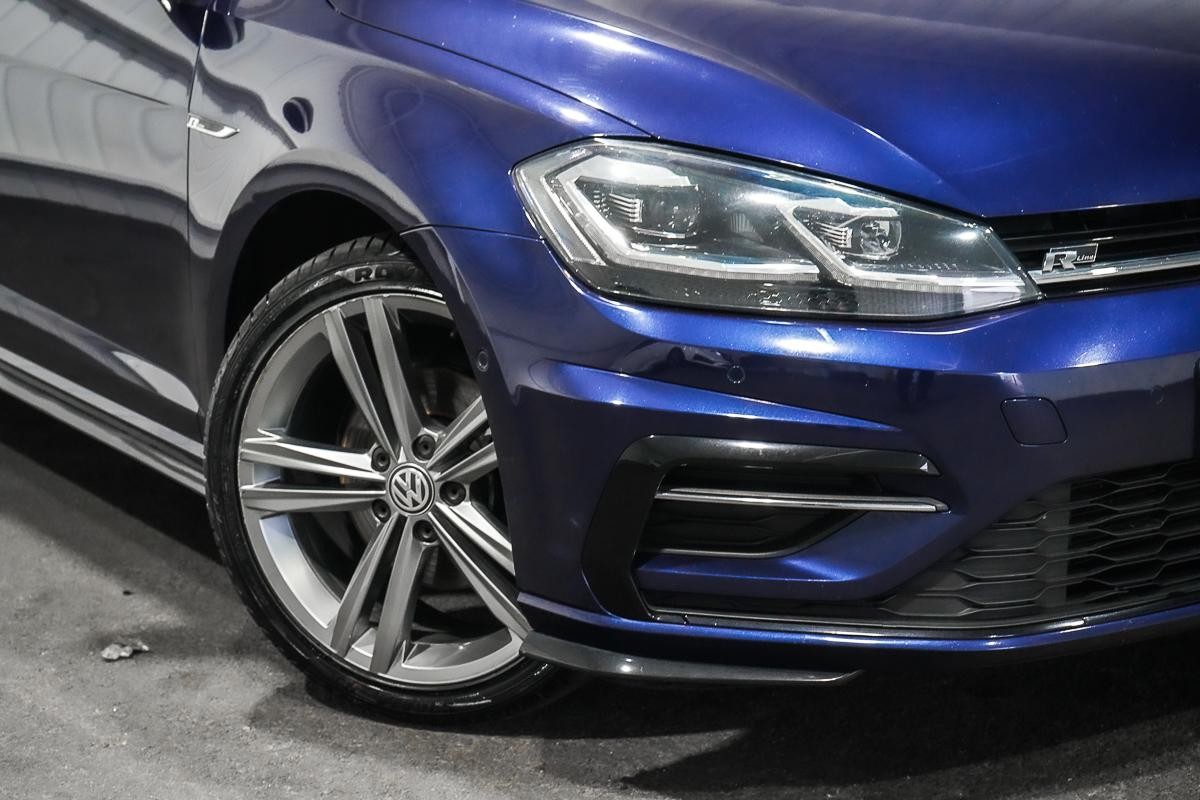 Volkswagen Golf image 2