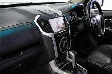 https://dvg-vehicle-assets.s3.amazonaws.com/1203713/dh395mt76g7af0x3vvxf60ubt.jpg