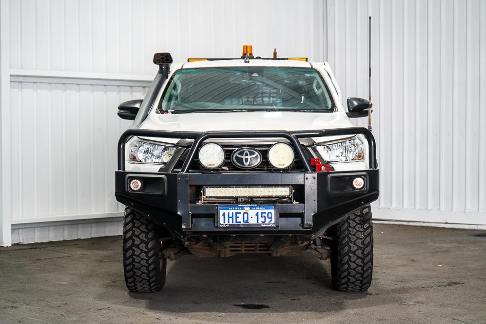 Toyota Hilux image 3