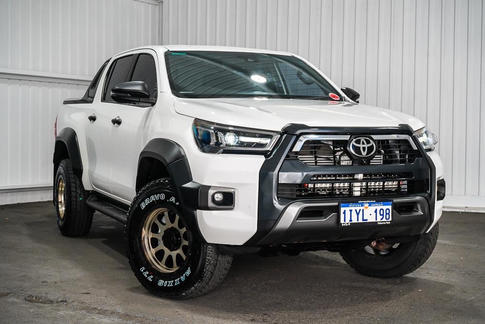 Toyota Hilux image 1