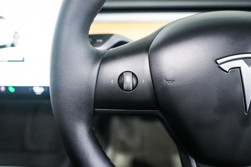 https://dvg-vehicle-assets.s3.amazonaws.com/1203725/bva5l8gbvn8sp8qm1kzef9c5n.jpg