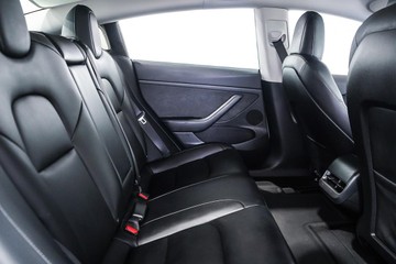 https://dvg-vehicle-assets.s3.amazonaws.com/1203725/zy85v3pf610zri8q5b8b9dis.jpg