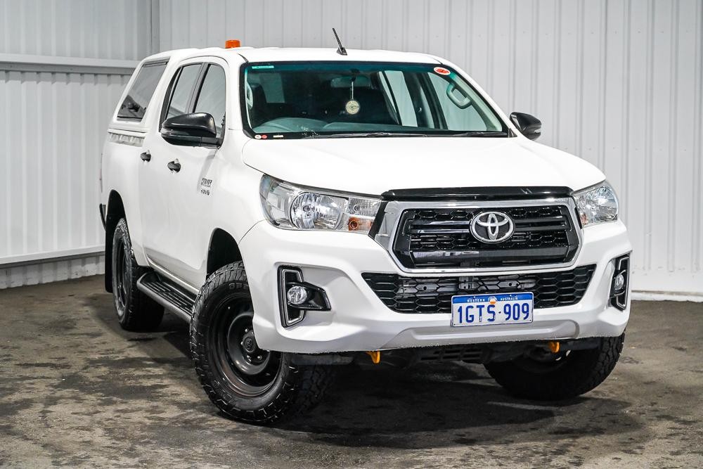 Toyota Hilux image 1