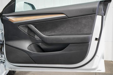 https://dvg-vehicle-assets.s3.amazonaws.com/1203749/d56bgwj2nebuzgi4ckyc4ul7y.jpg