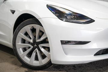 https://dvg-vehicle-assets.s3.amazonaws.com/1203749/dfyrya6rrai9dnk1y52dml8bx.jpg