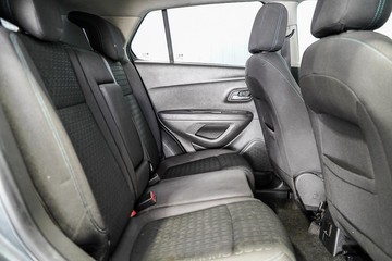 https://dvg-vehicle-assets.s3.amazonaws.com/1203752/4rzy5kwgsqr3fs4db5pc8jh8g.jpg