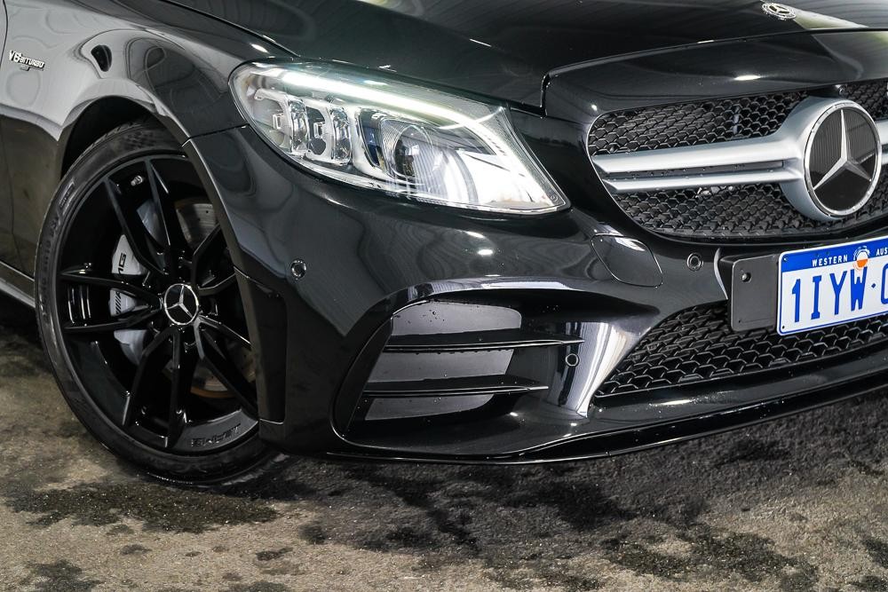 Mercedes Benz C-class image 2