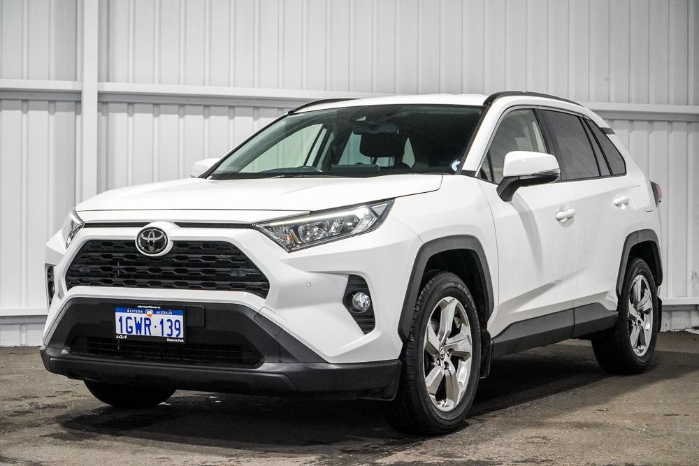 Toyota Rav4 image 4