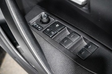 https://dvg-vehicle-assets.s3.amazonaws.com/1203772/6mtf5efm7mb17twfocq4ons84.jpg