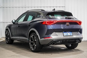 https://dvg-vehicle-assets.s3.amazonaws.com/1203776/2c5uboyipittt280sb4v7xml8.jpg