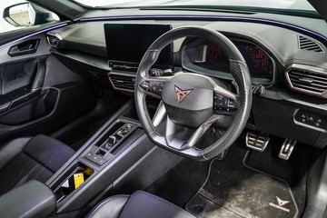 https://dvg-vehicle-assets.s3.amazonaws.com/1203776/5o8on5ib2q0x52boaje7cq73r.jpg