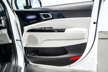 https://dvg-vehicle-assets.s3.amazonaws.com/1203779/1fz8df2x040fm9tc9w60z23s2.jpg