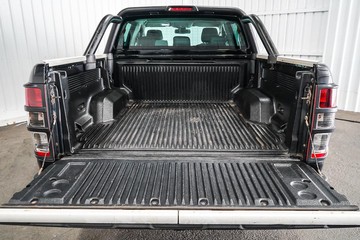 https://dvg-vehicle-assets.s3.amazonaws.com/1203784/4hk9kbj1zi48fl5weibc8kh74.jpg