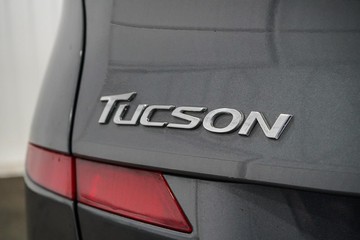 https://dvg-vehicle-assets.s3.amazonaws.com/1203790/caid7cor3ah4y33kvl8l5pblj.jpg