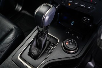https://dvg-vehicle-assets.s3.amazonaws.com/1203804/87y3ddlh94dkoeezsdtb16sgg.jpg