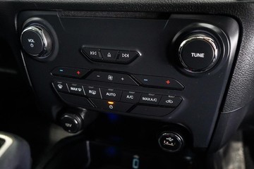 https://dvg-vehicle-assets.s3.amazonaws.com/1203804/bscvpwkl6mtp0ft67rnk8bmxl.jpg