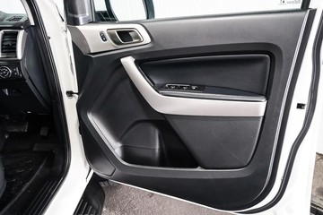 https://dvg-vehicle-assets.s3.amazonaws.com/1203804/dj2qpbyqm5zd79u0flxb8vevn.jpg