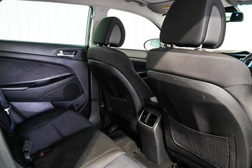 https://dvg-vehicle-assets.s3.amazonaws.com/1203808/9fijchuff02n9u1ai44hhwz65.jpg