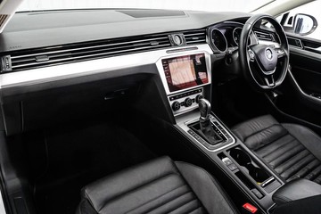 https://dvg-vehicle-assets.s3.amazonaws.com/1203811/3sz4fzpnadeo35qugh6fy6n6x.jpg