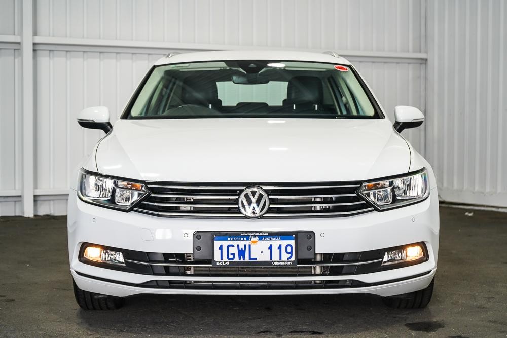 Volkswagen Passat image 3