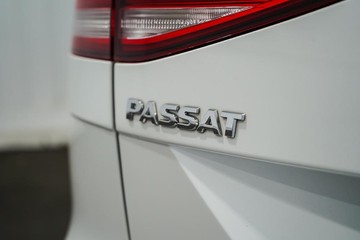 https://dvg-vehicle-assets.s3.amazonaws.com/1203811/axuqgkn37mm7es9fy332jotcy.jpg