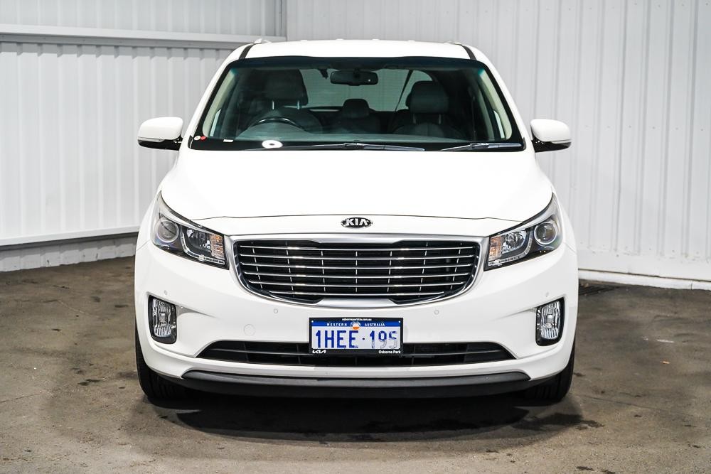 Kia Carnival image 3