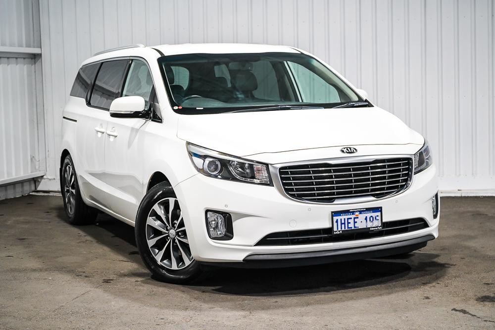Kia Carnival image 1
