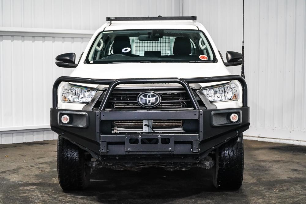Toyota Hilux image 3