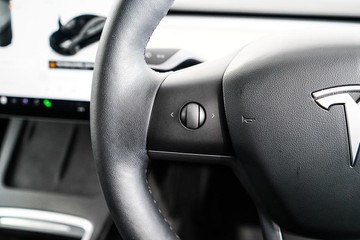 https://dvg-vehicle-assets.s3.amazonaws.com/1203819/6vst37ahivsc0bgupckf7ijya.jpg