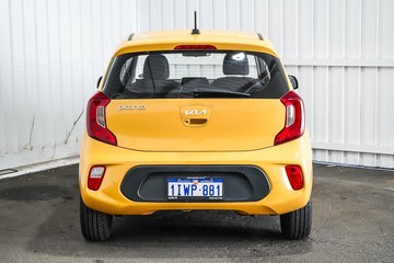 https://dvg-vehicle-assets.s3.amazonaws.com/1203822/2lz87mg12tpa4tq8b10j77tnb.jpg