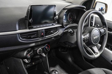 https://dvg-vehicle-assets.s3.amazonaws.com/1203822/ukl8otsufiyv3rw7w97k8nzt.jpg