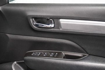 https://dvg-vehicle-assets.s3.amazonaws.com/1203823/5gpktfdtz1yti9mjennibia4a.jpg