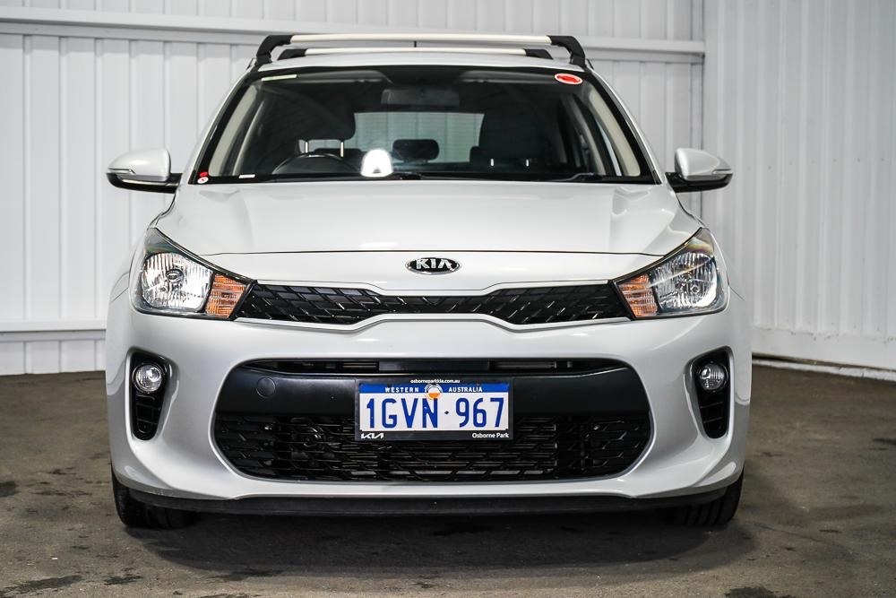 Kia Rio image 2