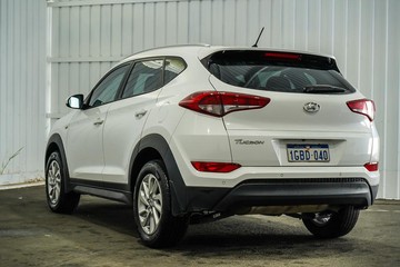 https://dvg-vehicle-assets.s3.amazonaws.com/1203832/3lkafjgzs0syvcczefsr1un2i.jpg