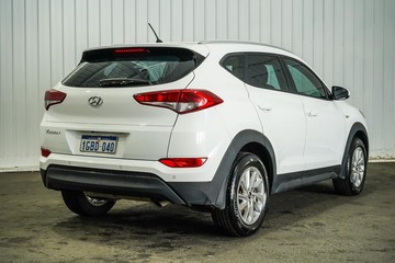 https://dvg-vehicle-assets.s3.amazonaws.com/1203832/7a301m1c9vpiej6vp05cfy68f.jpg