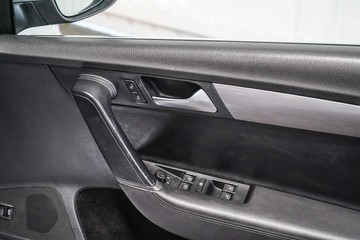 https://dvg-vehicle-assets.s3.amazonaws.com/1203834/1ni9kt47ani5z94q3afut33j5.jpg
