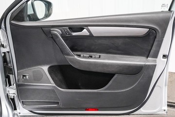 https://dvg-vehicle-assets.s3.amazonaws.com/1203834/289mn74d6sob8rhy5ur0g01z9.jpg