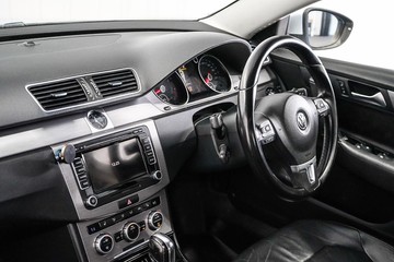 https://dvg-vehicle-assets.s3.amazonaws.com/1203834/5oapi9ap2p6mtzdwubbkf4ta0.jpg