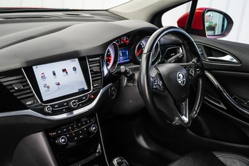 https://dvg-vehicle-assets.s3.amazonaws.com/1203844/30fqp6emzyhuqfix4hqmd6e8j.jpg