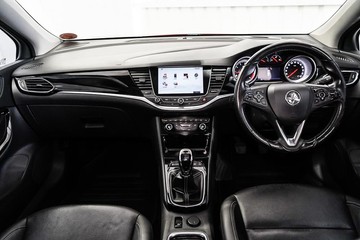 https://dvg-vehicle-assets.s3.amazonaws.com/1203844/5zl2ccunfjr0ona11jtmsxl1t.jpg