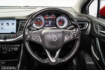 https://dvg-vehicle-assets.s3.amazonaws.com/1203844/64il6pxn7yxsuxcbneda11yac.jpg